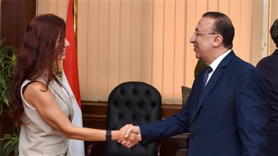 محافظ الإسكندرية يتسلم الدراجات الكهربائية الممنوحة من الجمهورية الفرنسية