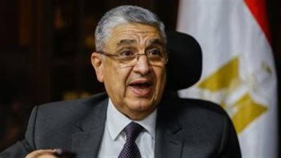 عاجل | غادر في سيارته الشخصية.. تفاصيل رحيل وزير الكهرباء بعد التغيير الوزاري