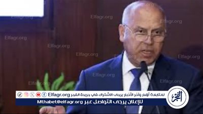 لماذا توقف الجميع عند دمج وزارتي النقل والصناعة؟ نائب بالشيوخ يُجيب