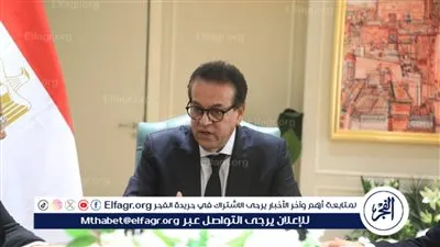 وزير الصحة يجتمع بنوابه الثلاثة لوضع أسس وخطط العمل خلال الفترة المقبلة