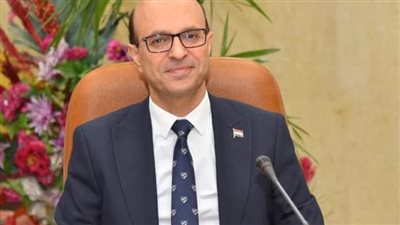 المنشاوي يعلن عن صدور قرارا لرئيس الوزراء بتجديد تعيين طاهر حسن رئيسا للإدارة المركزية لمكتب رئيس جامعة أسيوط
