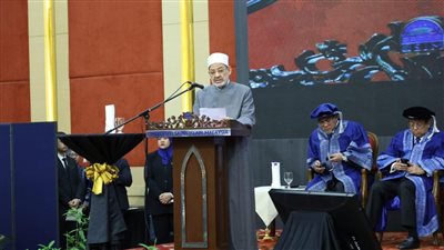 شيخ الأزهر: النهج الوسطي الذي لا يعرف الإقصاءأو شيطنة تلقتها جماهير الأمة بالقبول