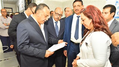 محافظ أسيوط الجديد يتفقد سير العمل بمستشفى الرمد للعيون بحي شرق