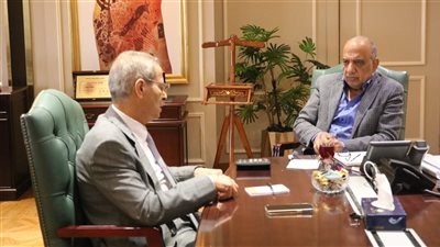 عاجل| اجتماع هام لوزير الكهرباء الجديد مع رئيس الشركة القابضة 