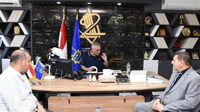 محافظ أسوان يوجه بالإسراع بوتيرة العمل بمشروعات المبادرة الرئاسية 