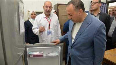 محافظ أسيوط يتفقد سير العمل بمستشفى أبنوب