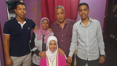 رحمة صلاح الأولى على الدبلومات الفنية: “أحلم بأن أكون معيدة بكلية التجارة بأسيوط”