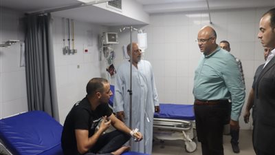 محافظ القليوبيه يفاجئ مستشفى قها التخصصى لتفقد الخدمة الطبية 
