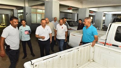 محافظ أسيوط يتفقد سيارات ومعدات الحملة الميكانيكة بديوان عام المحافظة