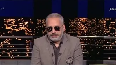 تامر أمين يكشف سبب ظهورة مرتديا نظارة سوداء على الهواء