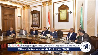 الخشت يجتمع مع مجلس أمناء مستشفى المعهد القومي للأورام الجديد 500 500