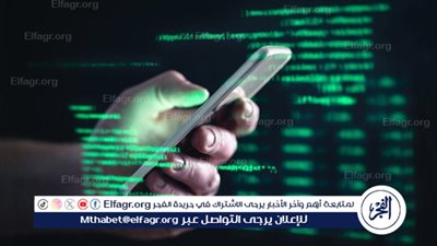  استشاري تكنولوجيا المعلومات يُحذر من توصيل الهاتف بشبكات الإنترنت في الأماكن العامة
