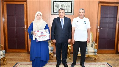 محافظ الدقهلية يكرم أوائل الدبلومات الفنية من الدقهلية على مستوى الجمهورية 