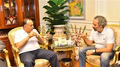 محافظ أسيوط يستقبل نقيب الأطباء بالمحافظة والوفد المرافق له 