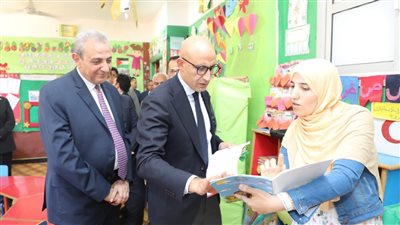 وزير التعليم ومحافظ الغربية يتفقدان مدرستي بدر السنيطى الثانوية ومحمد الخولى الابتدائية بمدينة طنطا