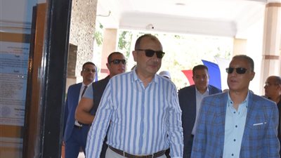 وزير قطاع الأعمال يتفقد مصانع 