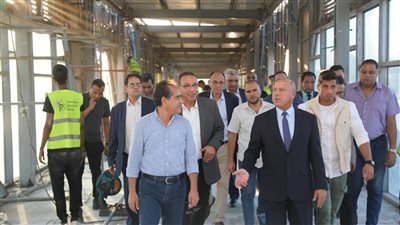 وزير النقل يتفقد الطريق الدائري ومحطات الأتوبيس الترددي BRT