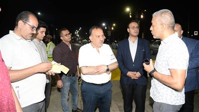محافظ أسيوط يقوم بجولة ميدانية لعدد من شوارع حي غرب لتفقد أعمال التخطيط المروري