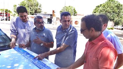 رئيس مدينة الأقصر يترأس لجنة تنفيذ أعمال أعادة تأهيل موقف الأقاليم بشرق السكة الحديد