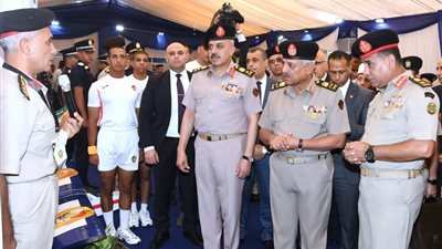 وزير الدفاع يشهد فعاليات المؤتمر العلمي الدولي الرابع للاتصالات 