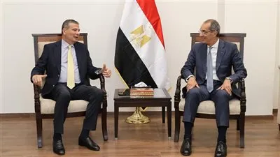 وزيرا الزراعة والاتصالات يتابعان مستجدات العمل فى مشروعات التطوير التكنولوجى والتحول الرقمي بقطاع الزراعة 