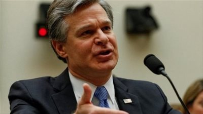 مدير FBI يشكك بحقيقة قصة إصابة ترامب في محاولة الاغتيال