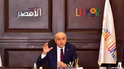 بزيادة 10٪ إلى 15٪.. محافظ الأقصر يعتمد تعريفة الركوب بعد زيادة أسعار البنزين والسولار