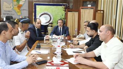 محافظ المنوفية يتابع تطبيق تعريفة الركوب الجديدة لسيارات الأجرة بنطاق المراكز والمدن