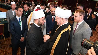 العلماء ووفود المؤتمر الدولي بجمهورية تتارستان يهنئون دكتور أسامة الأزهري لتولية الوزارة