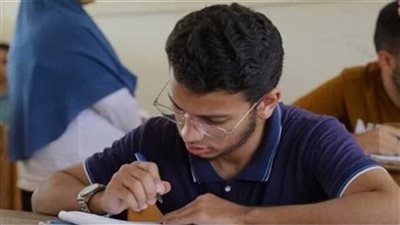 اليوم طلاب الثانوية العامة الدور الثان يؤدون امتحان مادتي اللغة الأجنبية الثانية والتربية الوطنية