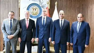 شركة أبكس الأمريكية تبحث مع وزير البترول توسيع أنشطتها في مصر