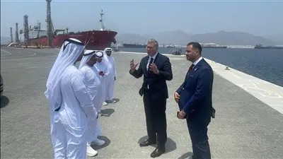 وزير البترول يزور المنطقة الصناعية والميناء البترولي بالفجيرة بالإمارات