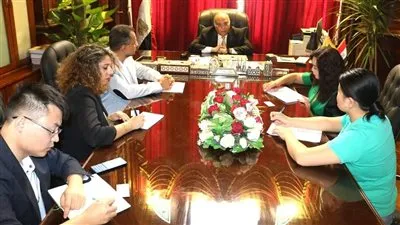 وفد صيني في مركز بحوث الصحراء لبحث سبل التعاون العلمي المشترك