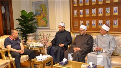محافظ أسيوط يستقبل مدير دار الإفتاء المصرية بالمحافظة لبحث سبل التعاون المشترك  