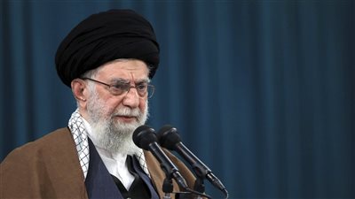 نقل خامنئي إلى مكان آمن وسط تدابير أمنية مشددة 