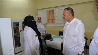 لهذا السبب.. محافظ أسيوط يحيل بعض العاملين بمركز الفيروسات الكبدية للتحقيق