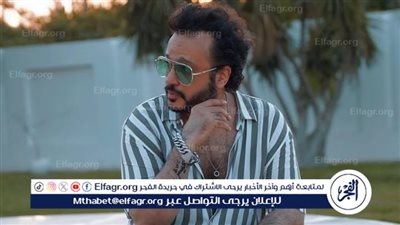 طاهر أبو ليلة وشاهيناز أول الحاضرين في عزاء شقيق إيساف
