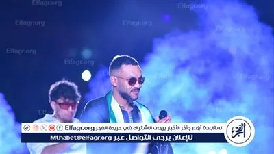 ويجز يشعل حفل مهرجان صيف بنغازي ويفاجئ الجميع بالشال الفلسطيني والجلبية الصعيدية المصرية