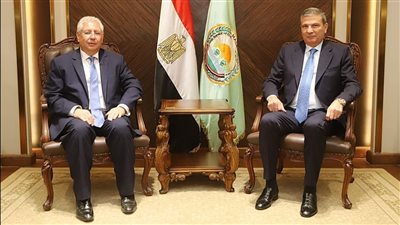 وزير الزراعة يستقبل السفير المصري بالكويت لبحث سبل التعاون