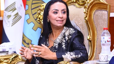 وزيرة التضامن تستهل زيارتها إلى الغربية بلقاء وزير العمل والمحافظ 