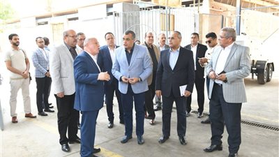 وزير الإنتاج الحربي يتابع انتظام سير العمل في 