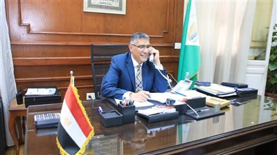 محافظ الجيزة يهنئ الطالبة ملك علي الحاصلة على المركز الأول في الشعبة الأدبية بالثانوية العامة