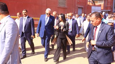 اختتام زيارة وزير التضامن ومحافظ الغربية ورئيس الأمانة الفنية للتحالف الوطني للعمل الأهلي بتفقد مصنع لإنتاج العطور وعجينة الياسمين بـ«قطور»