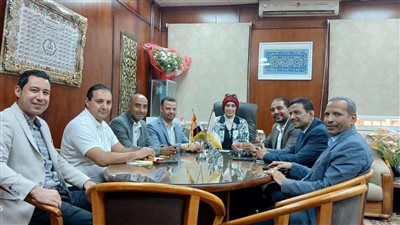 القائم بأعمال رئيس جامعة الأقصر تعقد اجتماعا مع عمداء الكليات لبحث الاستعدادات للعام الدراسي الجديد