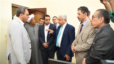 محافظ قنا: سنستمر في الترويج للمناطق الصناعية حتى نصل لنسبة إشغال 100%