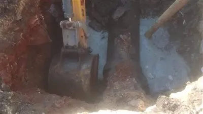 محافظة الجيزة: جاري إصلاح خط الطرد الرئيسي بمنطقة داير الناحية بالكونيسة