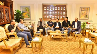 محافظ أسيوط يلتقى مجلس نقابة أطباء الأسنان لبحث سبل التعاون المشترك