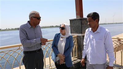 محافظ أسوان يتفقد مشروعات المسار السياحي وتطوير الكورنيش وطريق معبد إدفو