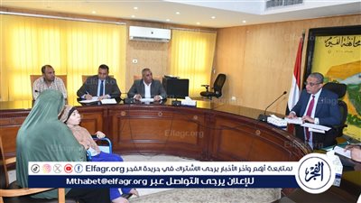 محافظ الفيوم يوجه بسرعة استكمال أعمال الصرف الصحى بعزبة إسكندر حبيب