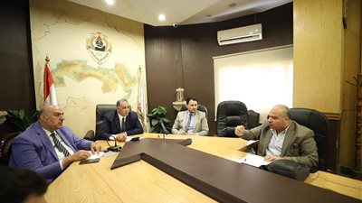 نقيب المحامين يترأس مناقصة توريد مستلزمات مبنى النقابة الجديد